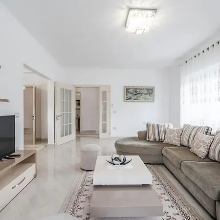 Hometown Apartment Gjirokaster Exterior photo
